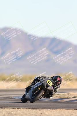 media/Dec-07-2025-CVMA (Sun) [[3e7d2de5dc]]/Race 17-Amateur Formula Middleweight/